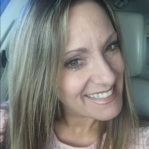 Meet your Posher, Becky